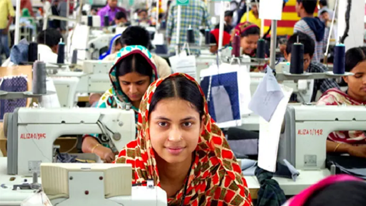 পোশাক শ্রমিকদের ন্যূনতম মজুরি ১২৫০০ টাকা