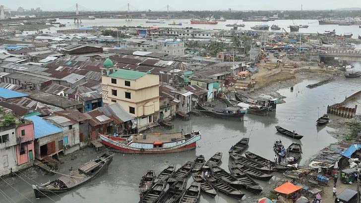 কর্ণফুলী নদী দখলকারীদের তালিকা দিতে হাইকোর্টের নির্দেশ