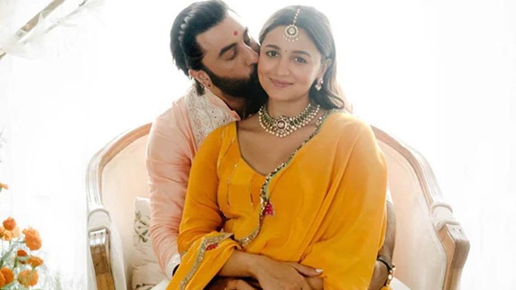 দ্বিতীয় সন্তানের মা হচ্ছেন আলিয়া?