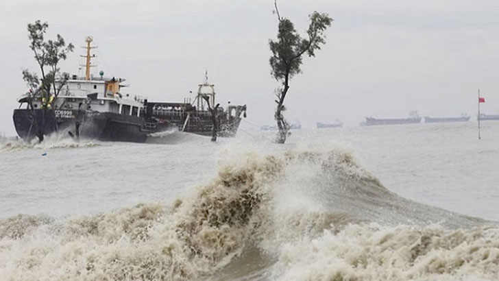 মোংলা-পায়রা উপকূল অতিক্রম করছে ‘মিধিলি’ 