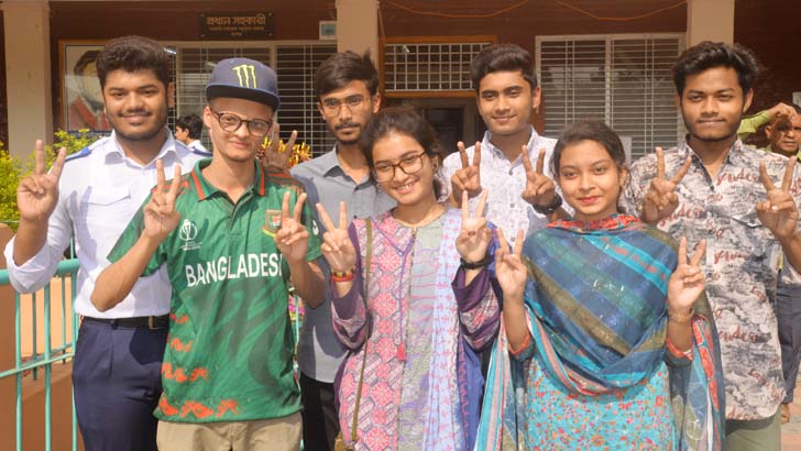 যশোর বোর্ডে ১০ প্রতিষ্ঠানে সবাই পাশ, ৭ কলেজে শতভাগ ফেল