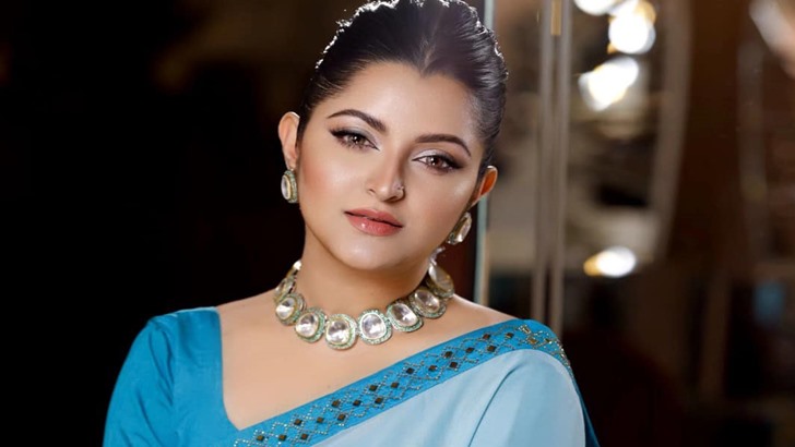 যে চমক দিলেন পরীমনি