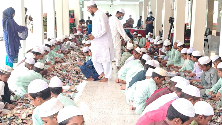 এক বছরে দানবাক্সে ২২ কোটি টাকা