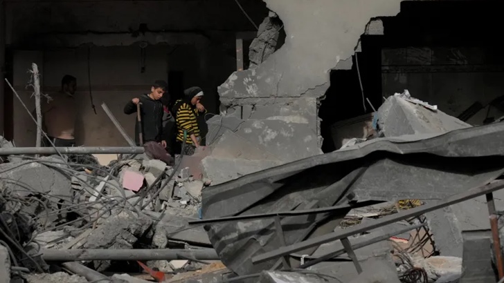 গাজায় নিহত বেড়ে ১৮ হাজার, হামাসকে আত্মসমর্পণের আহ্বান নেতানিয়াহুর