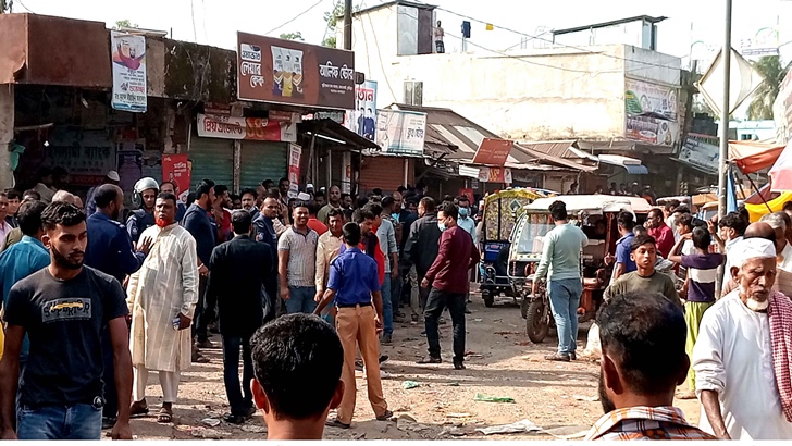 গরুর হাট নিয়ে দুই উপজেলার মধ্যে সংঘর্ষ, আহত ১০