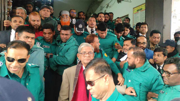 ৯ মামলায় গ্রেফতার দেখানো হলো মির্জা ফখরুলকে