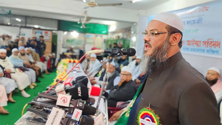 সরকার জগদ্দল পাথরের ন্যায় চেপে বসেছে: ফয়জুল করীম