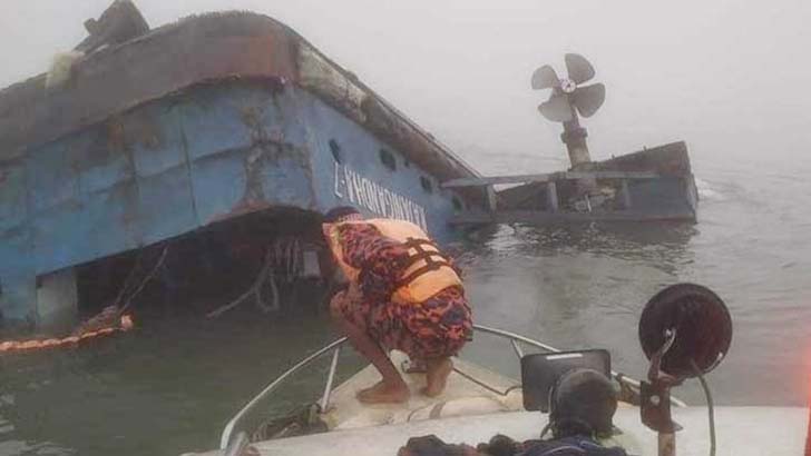 ফেরিডুবির কারণ জানালেন বেঁচে যাওয়া যাত্রীরা