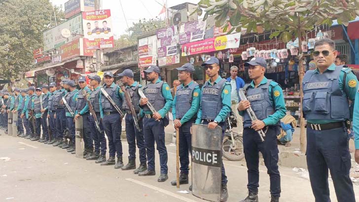 পুলিশি বাধায় বিএনপির কালো পতাকা মিছিল পণ্ড