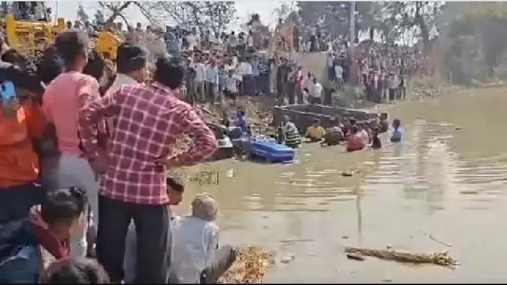 গঙ্গাস্নানে যাওয়ার পথে ট্রাক্টর উল্টে নিহত ২২