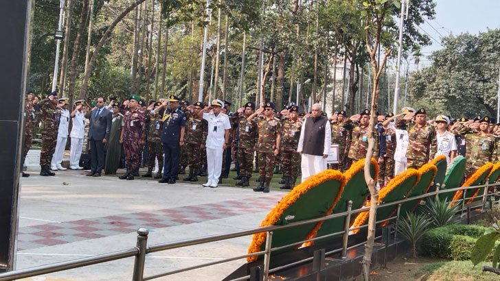 পিলখানা ট্র্যাজেডি: শহিদদের প্রতি শ্রদ্ধা নিবেদন