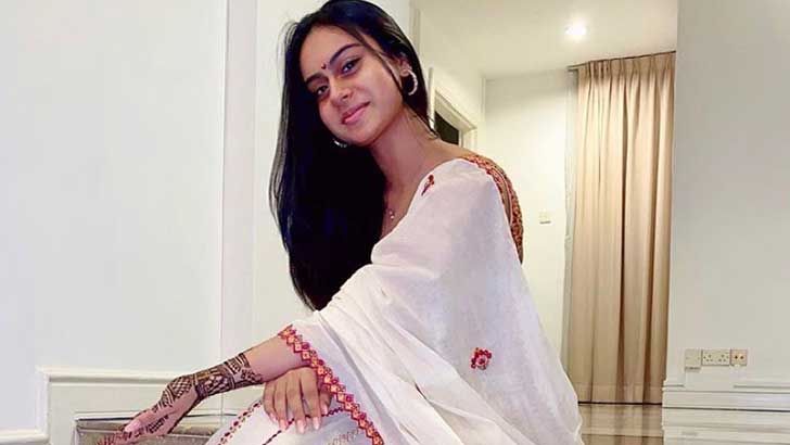 বিতর্ক এড়াতে নয়া কৌশল কাজল কন্যার!