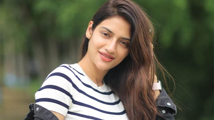 ১৭৪ ধারার কথা বলে কটাক্ষের শিকার এমপি নুসরাত