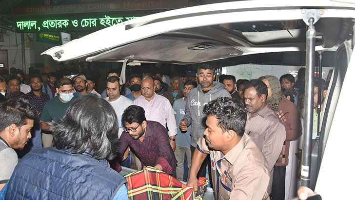 বেইলি রোডের অগ্নিকাণ্ডে একসঙ্গে প্রাণ গেল ৭ বান্ধবীর