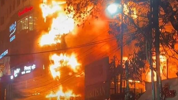 সূত্রপাত হতে পারে ইলেকট্রিক কেটলি থেকে