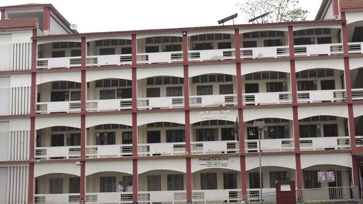 মদের বোতলে জুস ভরে টিকটক, ডোপ টেস্টে নির্দোষ শিক্ষক-শিক্ষার্থীরা