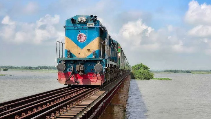 ঈদে ছুটবেন ৩৫ লাখ যাত্রী, প্রস্তুত ৩৭৮ ট্রেন