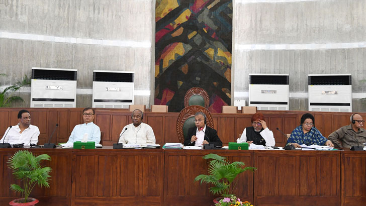 টিসিবির উপকারভোগী নির্ধারণ পদ্ধতি জানতে চায় সংসদীয় কমিটি