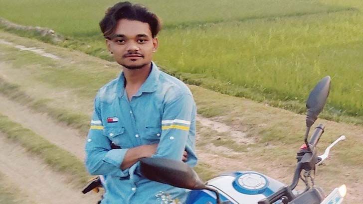 ঘুমন্ত ছেলেকে খুন করে পুলিশের কাছে বাবার আত্মসমর্পণ