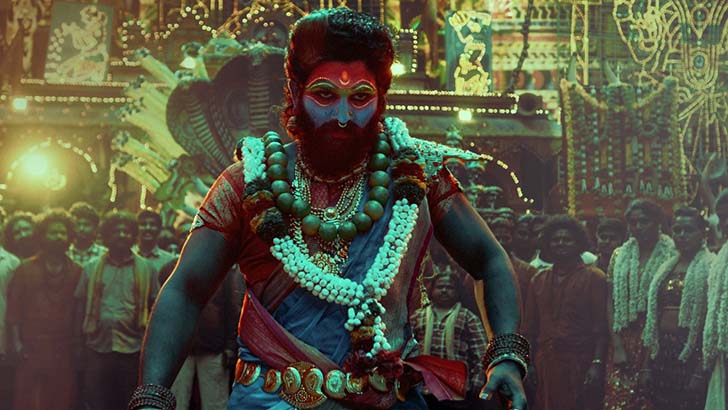 পায়ে ঘুঙরু কানে দুল ত্রিশূল হাতে নতুন লুকে আল্লু অর্জুন