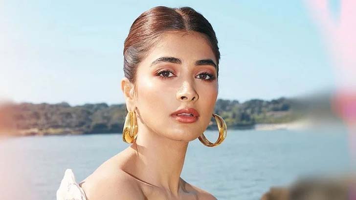 আরব সাগরের তীরে বিলাসবহুল বাড়ি কিনলেন অভিনেত্রী, দাম কত কোটি?