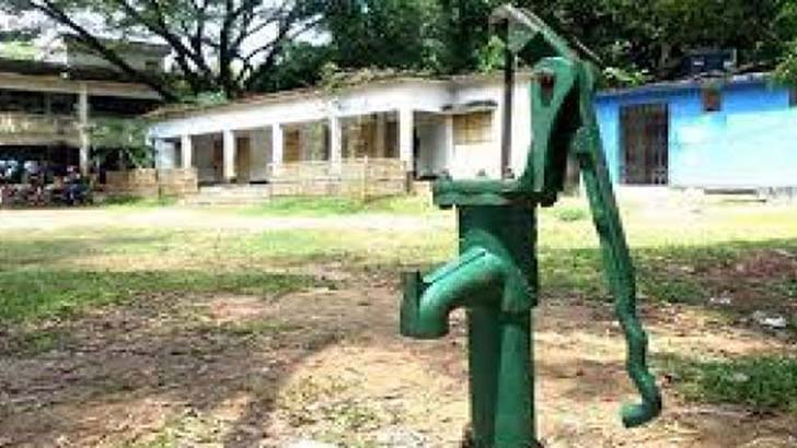পানিস্তর অস্বাভাবিক নিচে, তীব্র সংকট