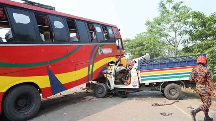 ঈদযাত্রায় প্রাণ হারালেন ৪৩৮ জন