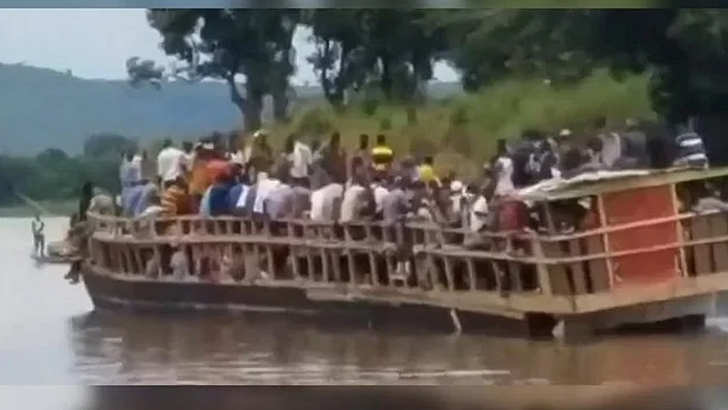 মধ্য আফ্রিকান প্রজাতন্ত্রে নৌকা ডুবে ৫৮ জনের মৃত্যু