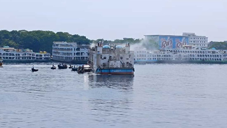 শ্যামবাজারে ‘এমভি বাঙালি' লঞ্চে আগুন