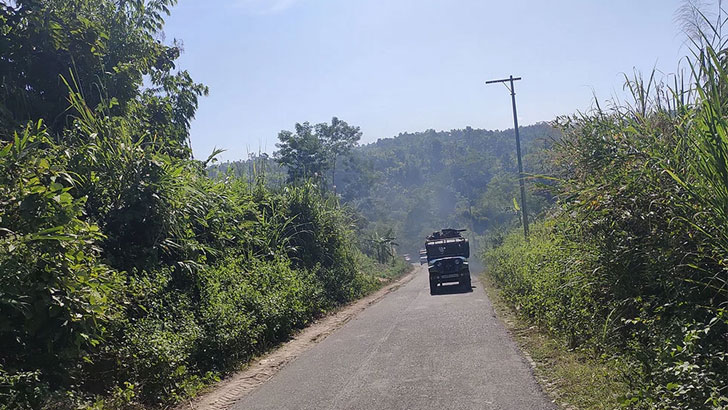 সাজেকে নিয়ন্ত্রণ হারিয়ে ট্রাক গভীর খাদে, ৬ শ্রমিক নিহত