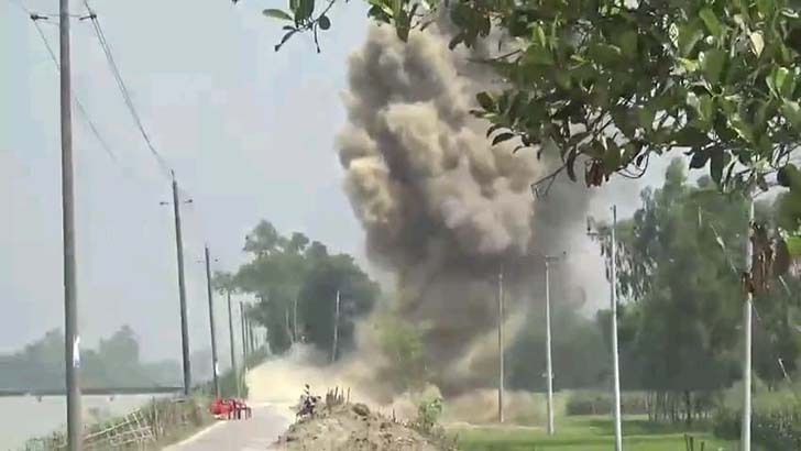 গ্রেনেড-মাইন-মর্টারশেলের বিস্ফোরণে কাঁপল কিশোরগঞ্জের দুই গ্রাম