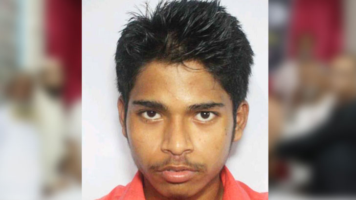 মাকে গলা কেটে হত্যা করল ছেলে