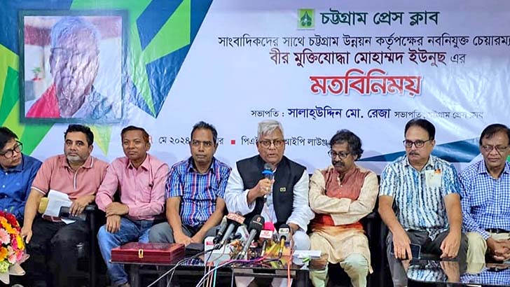 ‘দুর্নীতি বন্ধ করতে না পারলে চেয়ারকে স্যালুট দিয়ে চলে যাব’