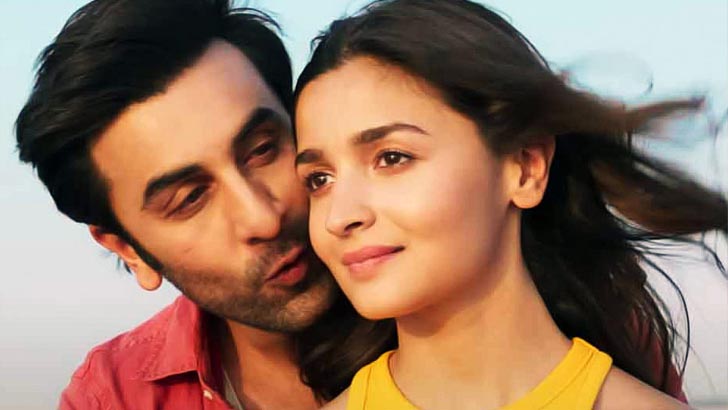 রণবীরের স্ত্রী নয়, আলিয়া নিজেই জানালেন তার আসল পরিচয় কী