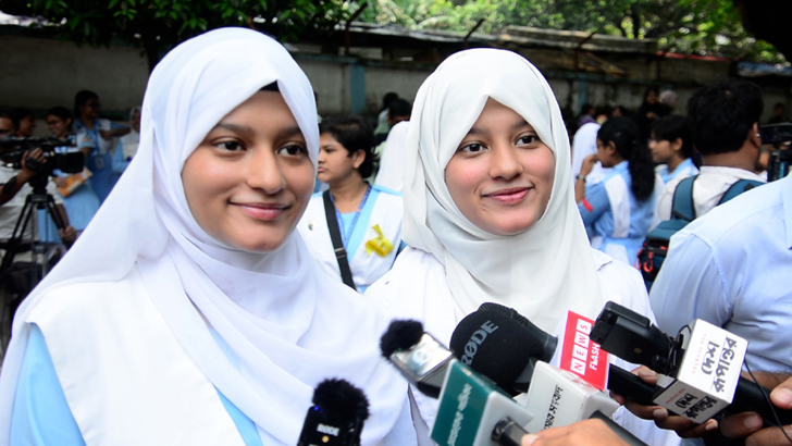 সৃষ্টিকর্তাকে নিয়ে হৃদয়স্পর্শী অনুভূতি গোল্ডেন জিপিএ-৫ পাওয়া শিক্ষার্থীর