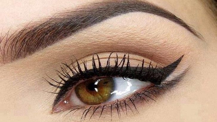 চোখ বেঁচে থাক চোখের আলোয়