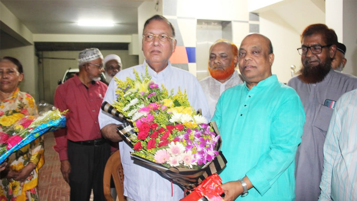 উত্তরা ১০ নম্বর সেক্টর ওয়েলফেয়ার সোসাইটির সভাপতি আব্দুস শহীদ, সম্পাদক ইনসাফ