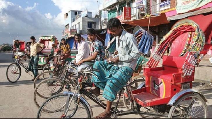 রাজধানীতে বন্ধ হয়নি ব্যাটারিচালিত রিকশা, উপেক্ষিত মন্ত্রীর নির্দেশ