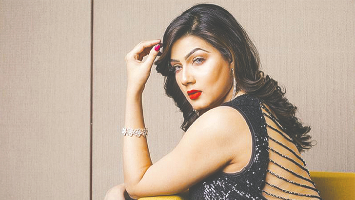 মাহিকে দুটি গাড়ি ও ফ্ল্যাট দিয়েছিলাম: আজিজ