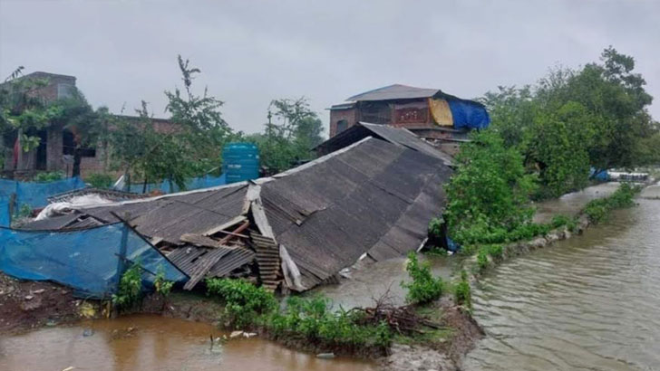 উপকূলজুড়ে দেড় লাখ ঘরবাড়ি বিধ্বস্ত: প্রতিমন্ত্রী