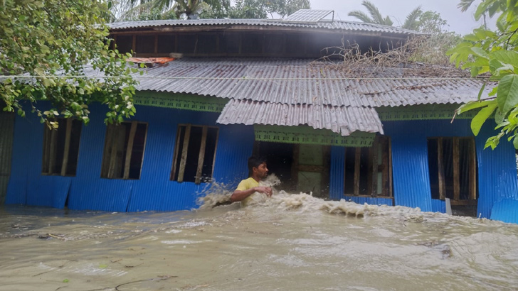 অনেক এলাকায় এখনো পৌঁছেনি ত্রাণসামগ্রী