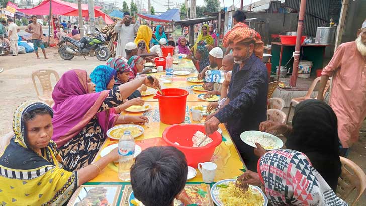 বিনা পয়সায় খাওয়া যায় সাদ্দামের রেস্তোরাঁয় 