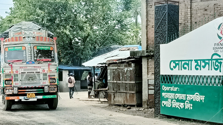 শুল্ক ফাঁকি দিতে পশুখাদ্য বলে খাবার গুড় আমদানি