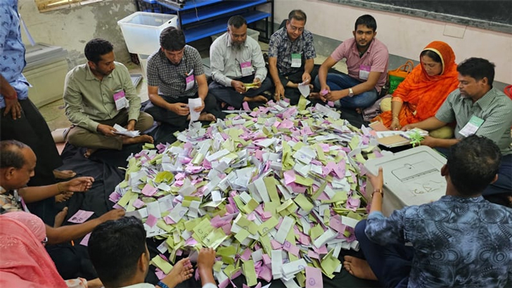 ভোটগ্রহণ শেষ, চলছে গণনা