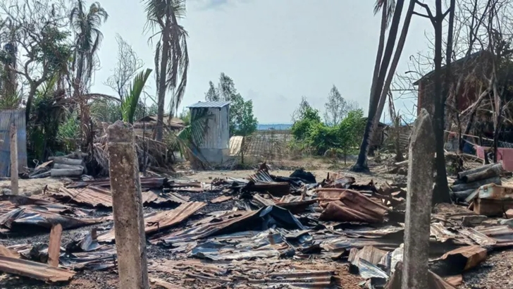 রাখাইনে জান্তা বাহিনীর অভিযান, নিহত ৫০