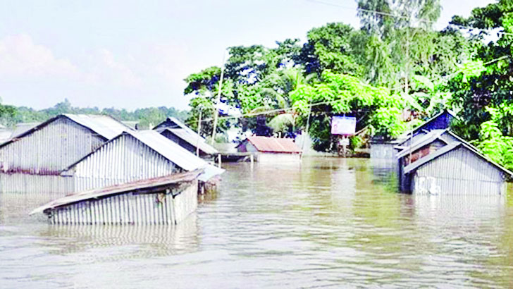 মানবেতর দিন বানভাসিদের