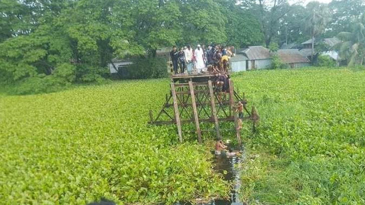 সেতু ভেঙে ৯ জনের মৃত্যু, দুটি তদন্ত কমিটি গঠন