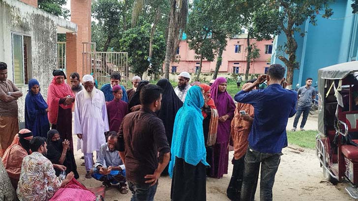 বিয়েবাড়িতে মেহমানদের খাওয়ানোর সময় প্রাণ হারালেন খোরশেদ