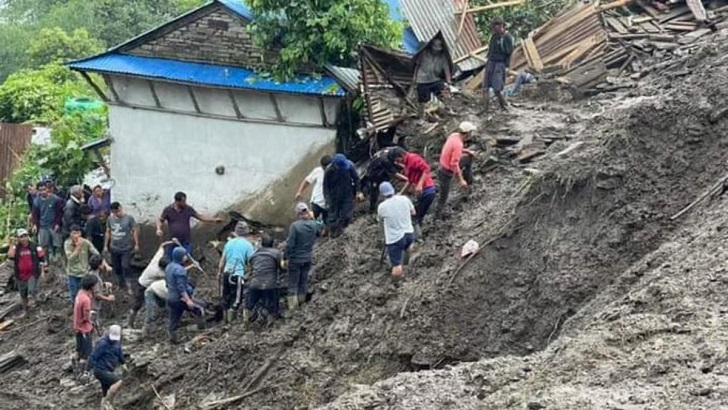 ভূমিধস-বন্যা-বজ্রপাতে বিধ্বস্ত নেপাল, নিহত আরও ১৪