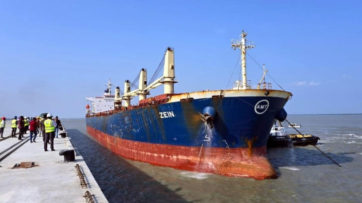 বিশাল আকারের চার মাদার ভেসেল পাচ্ছে বিএসসি